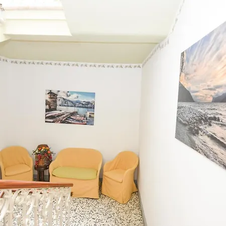 Hotel Modena Old Town 2*