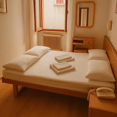 Hotel Modena Old Town Malcesine