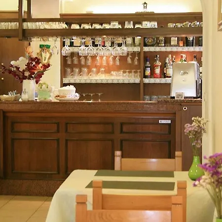 Hotel Modena Old Town